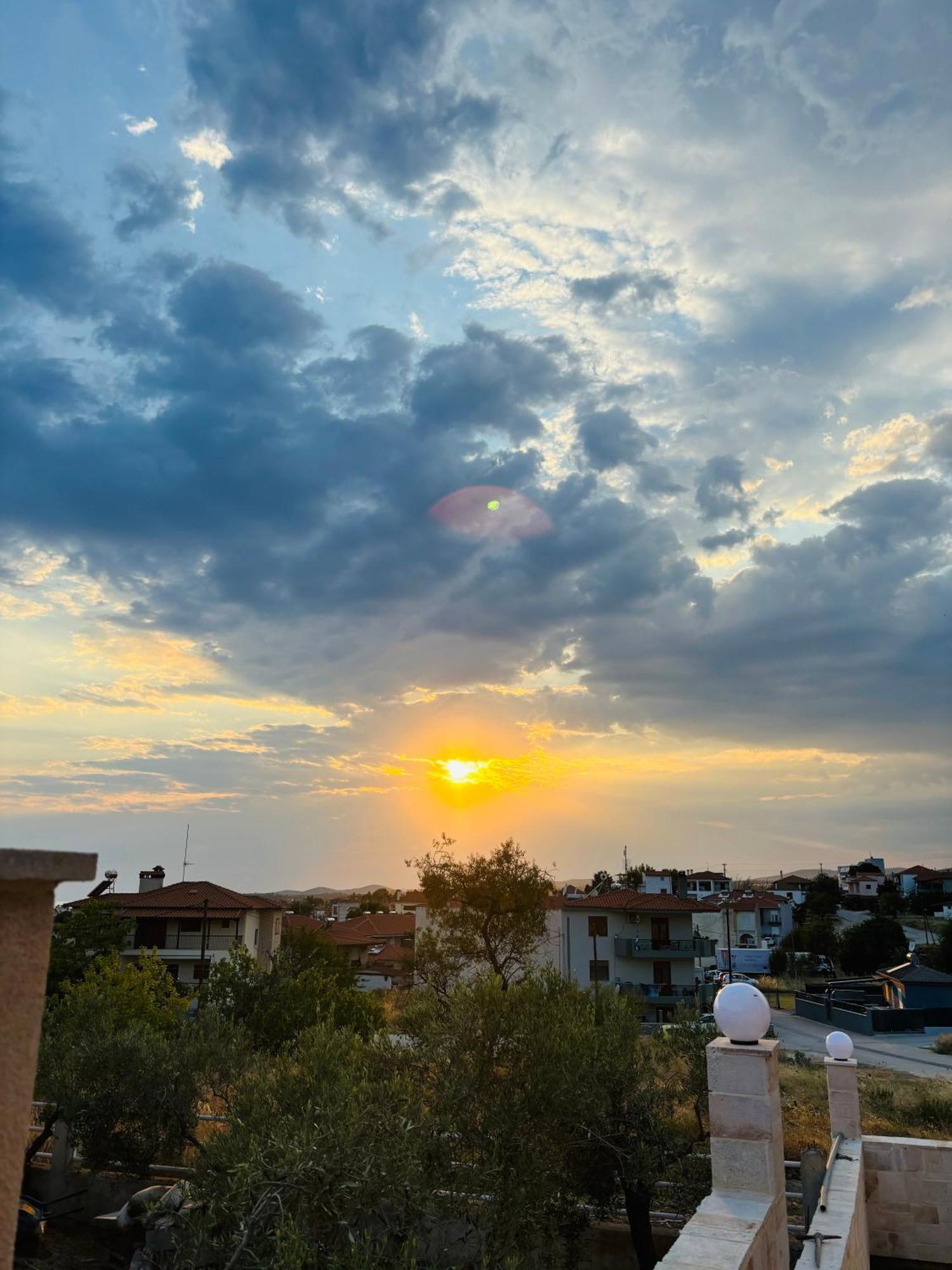 Eterna Mare Apartment Nikiti  Bagian luar foto